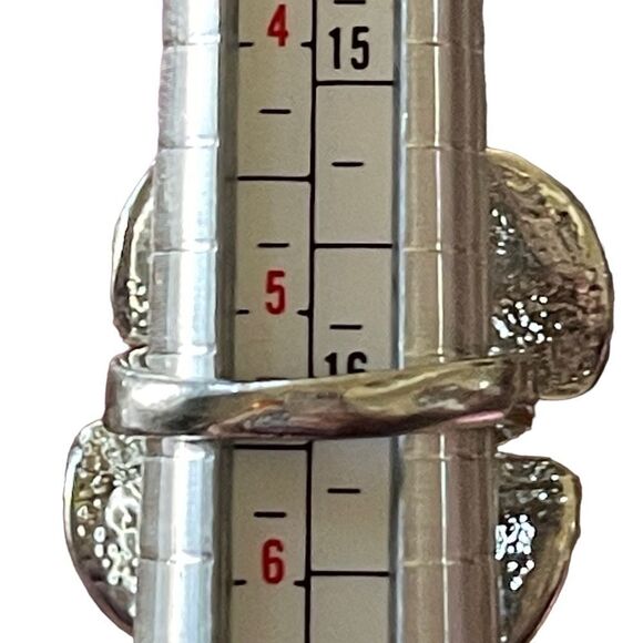 NWOT silver tone ring four petal flower design ring US size 6 - Picture 7 of 8